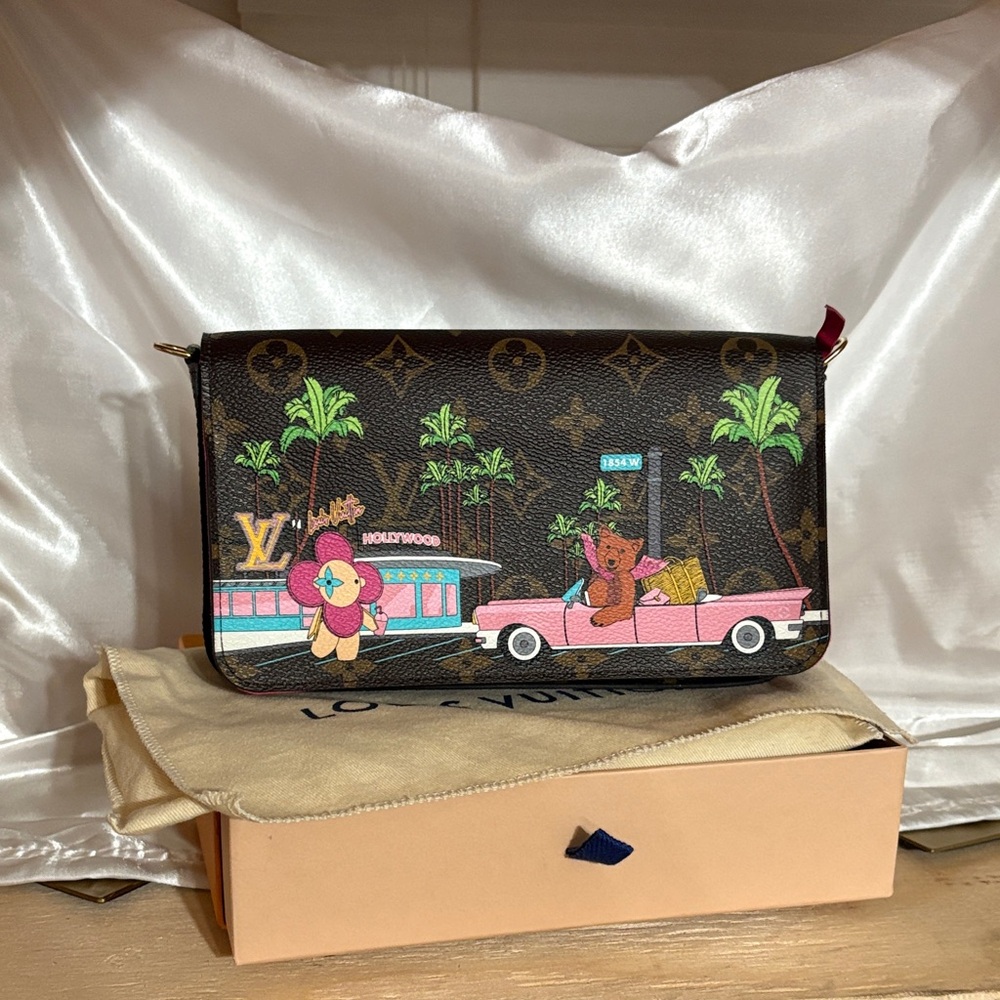 Louis Vuitton Felice Pochette 2021 Christmas Animation